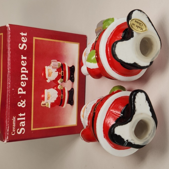 Ceramic Santas Salt & Pepper Set, In Orig Presentation/Storage box - Picture 6 of 12